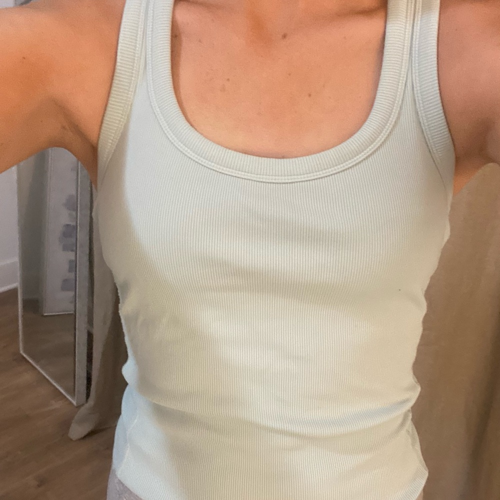 ALO YOGA tank
